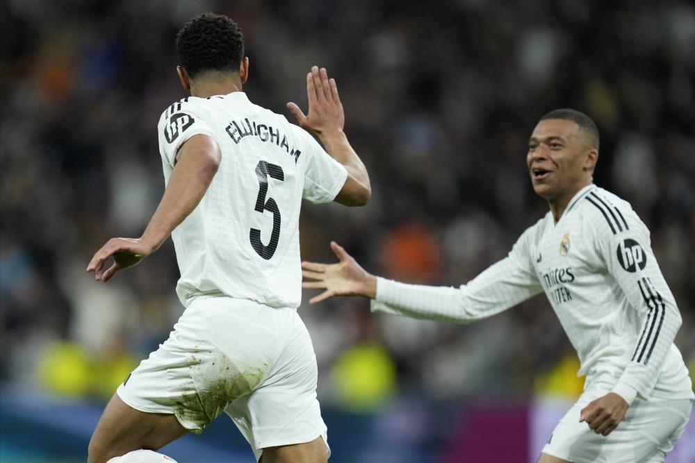 在客場以 在客場以